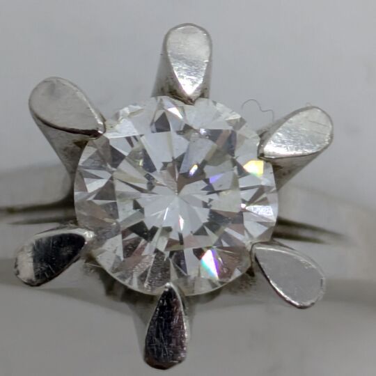 ダイヤ　宝石　金　ジュエリー　貴金属　ネックレス　ブランド　買取　門前仲町　門仲
